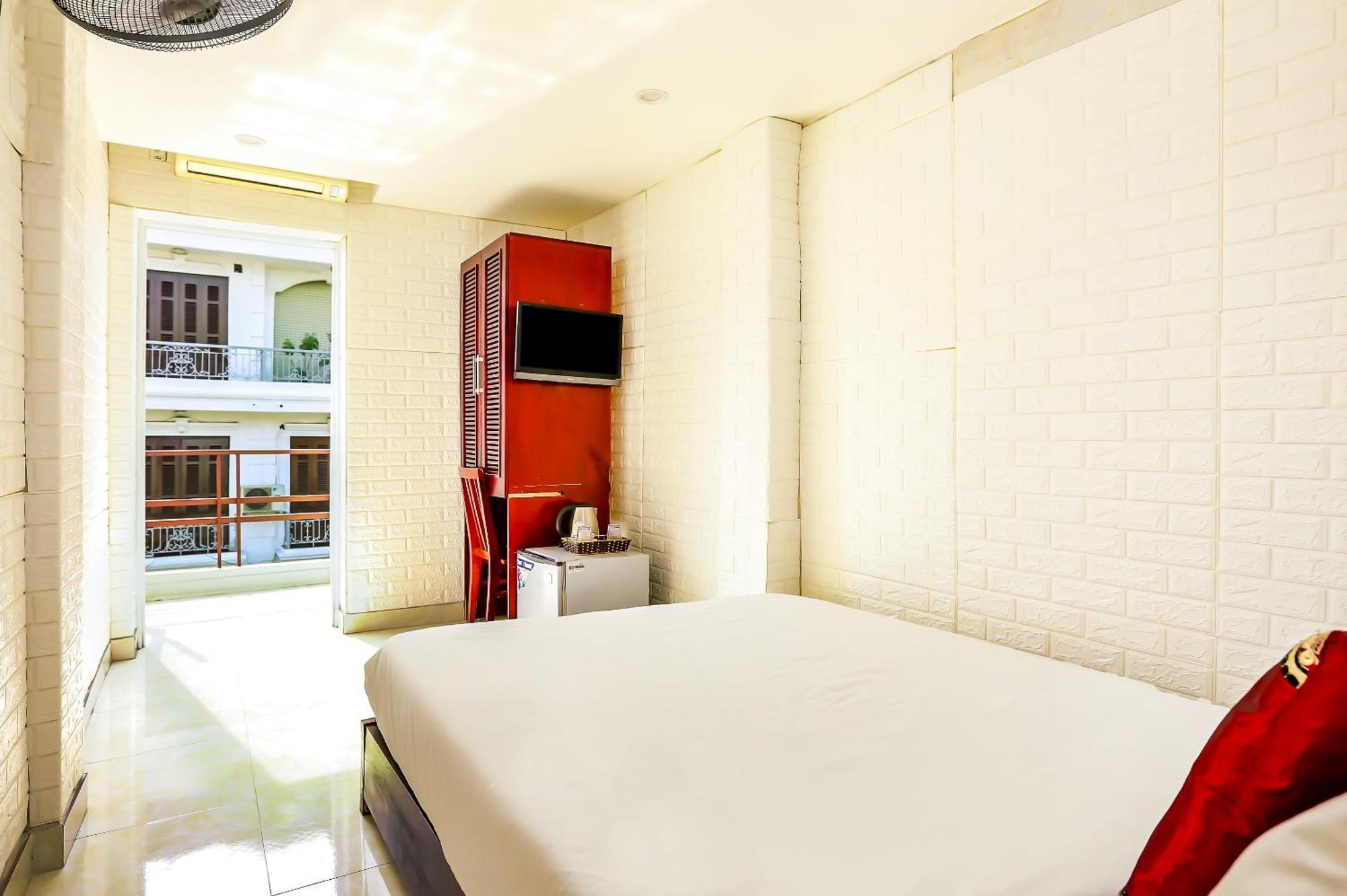 Oyo 604 Queen Hotel Spot-On Hanoi Eksteriør billede